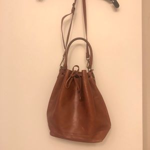 Used Madewell leather bucket bag (brown)